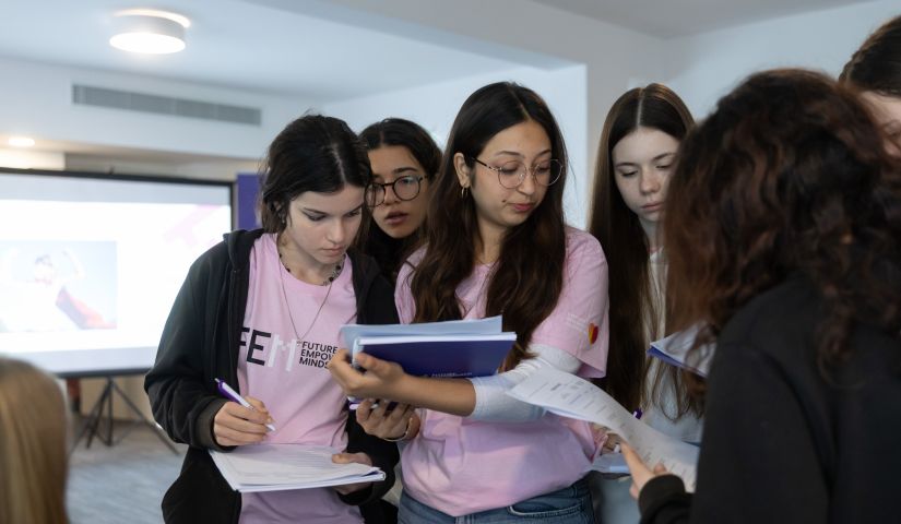 Biloruska Foundation - fem-d1-109